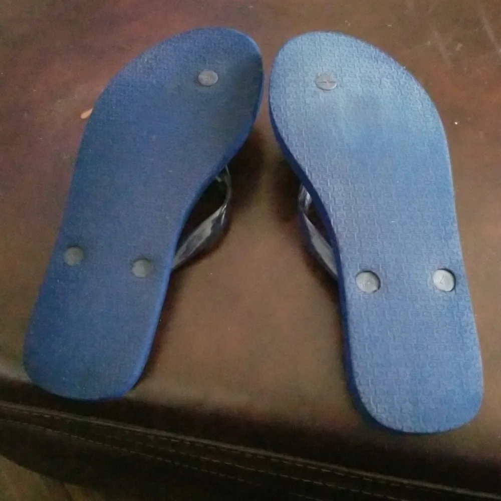 Shoes - Picture 5 of 5